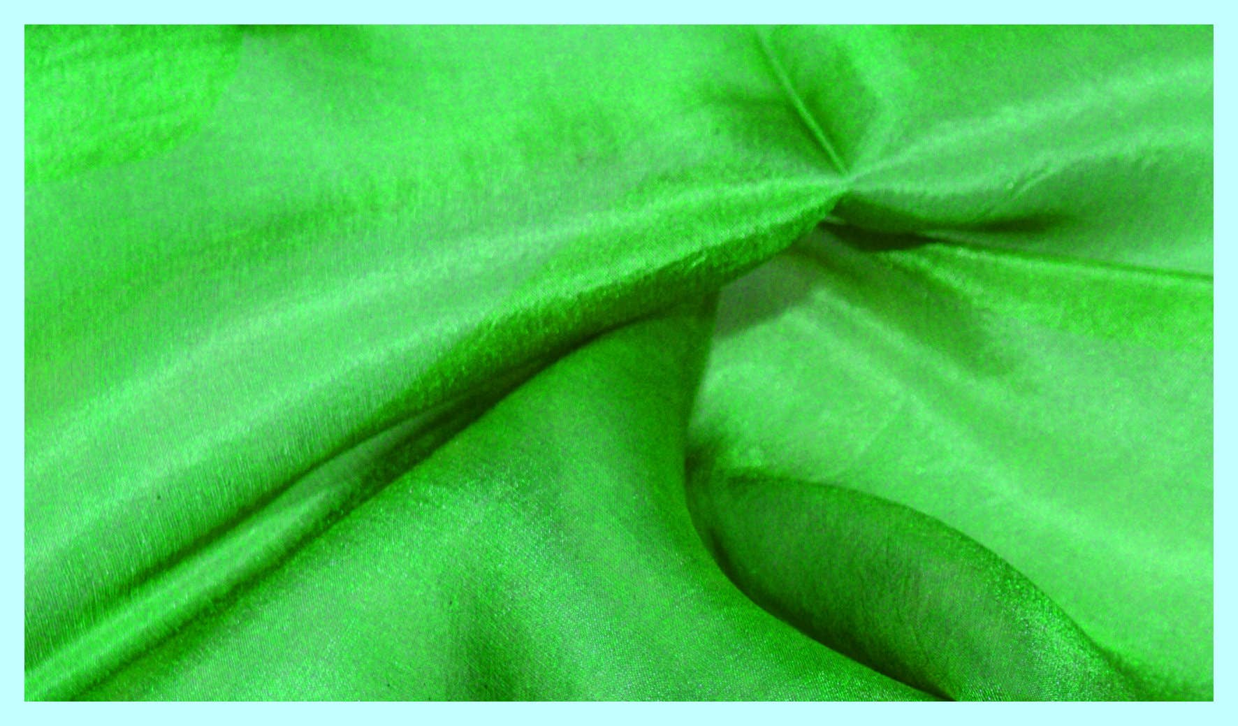 Filges Seide 22 g/m² gesäumt 90x90 - grün image