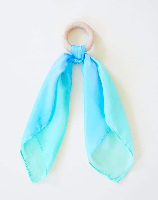 Sarah's Silks Beißring aus Seide und Holz - Meer image