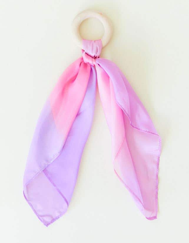 Sarah's Silks Beißring aus Seide und Holz - Blüte image